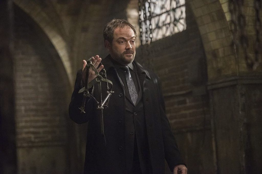 Supernatural --"Somewhere Between Heaven and Hell"-- SN1215a_0020.jpg -- Pictured: Mark Sheppard as Crowley -- Photo: Dean Buscher/The CW -- ÃÂ© 2017 The CW Network, LLC. All Rights Reserved